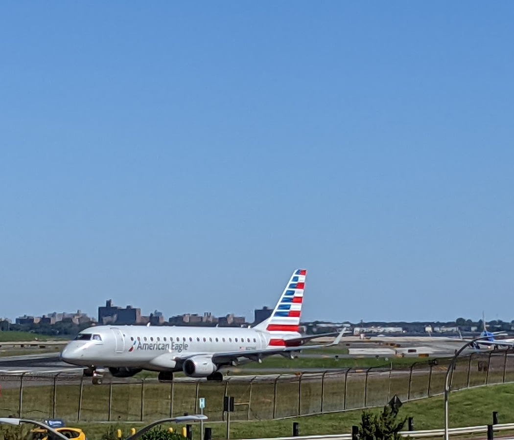 Airplane Viewing At LaGuardia Airport 3