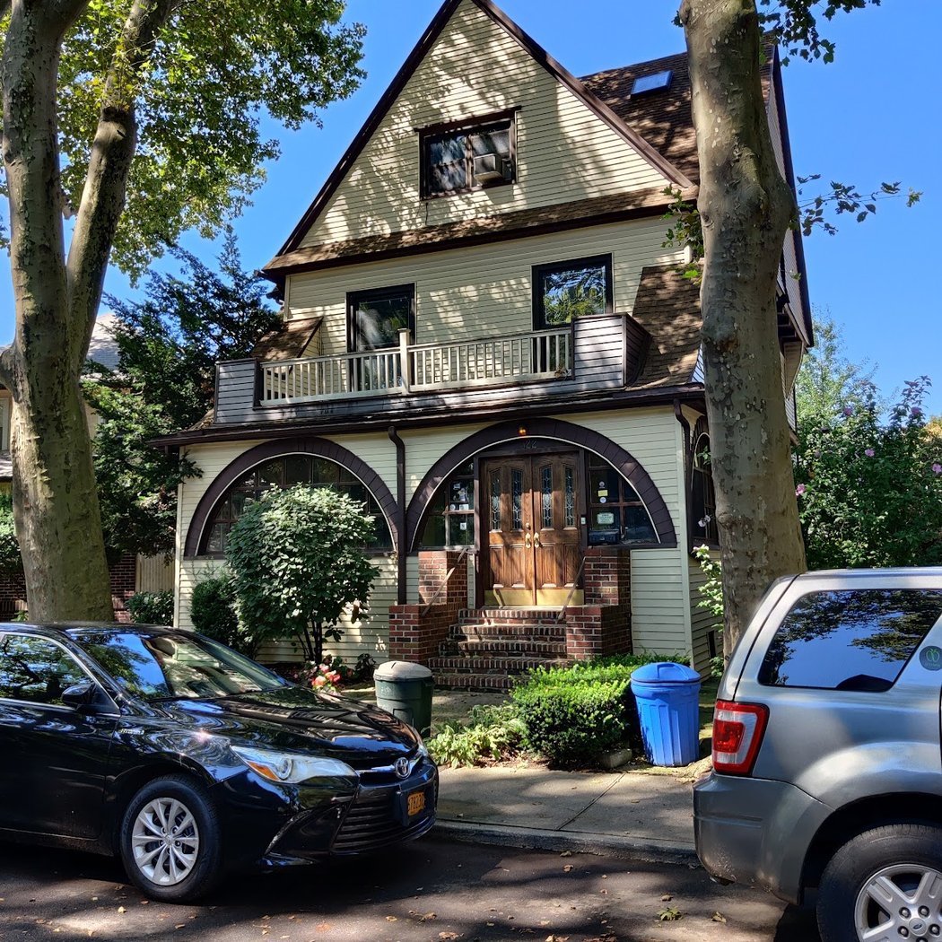 Ditmas Ave 2