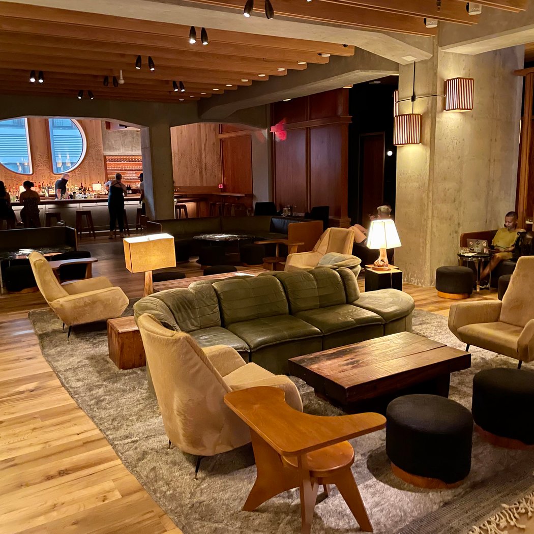 The Lobby 4