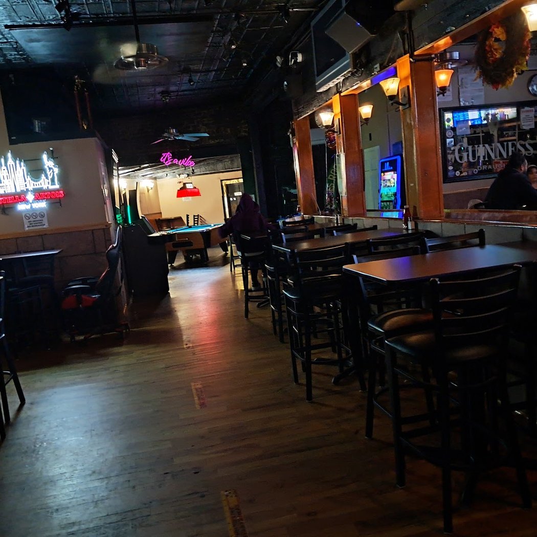 B.B.'S Pub and Grill 2