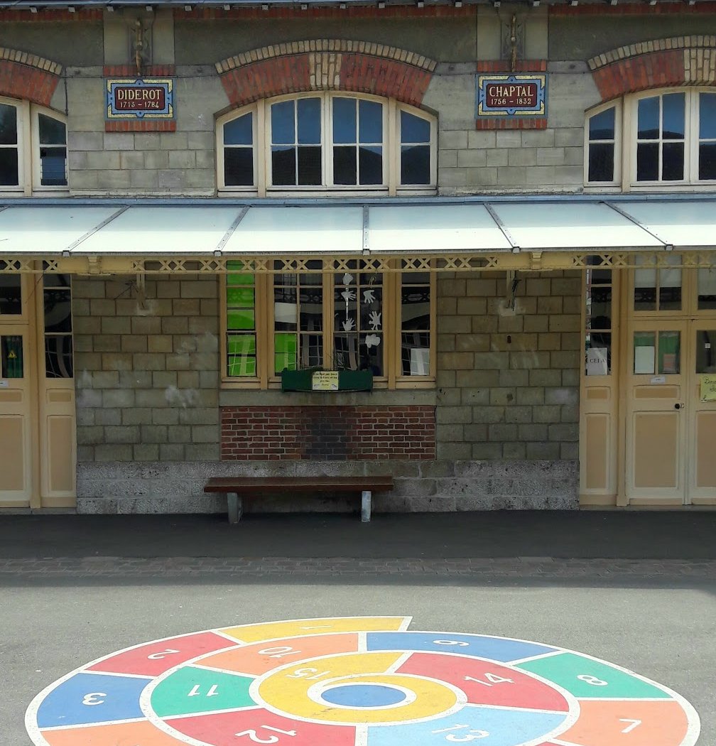School Victor Hugo 1