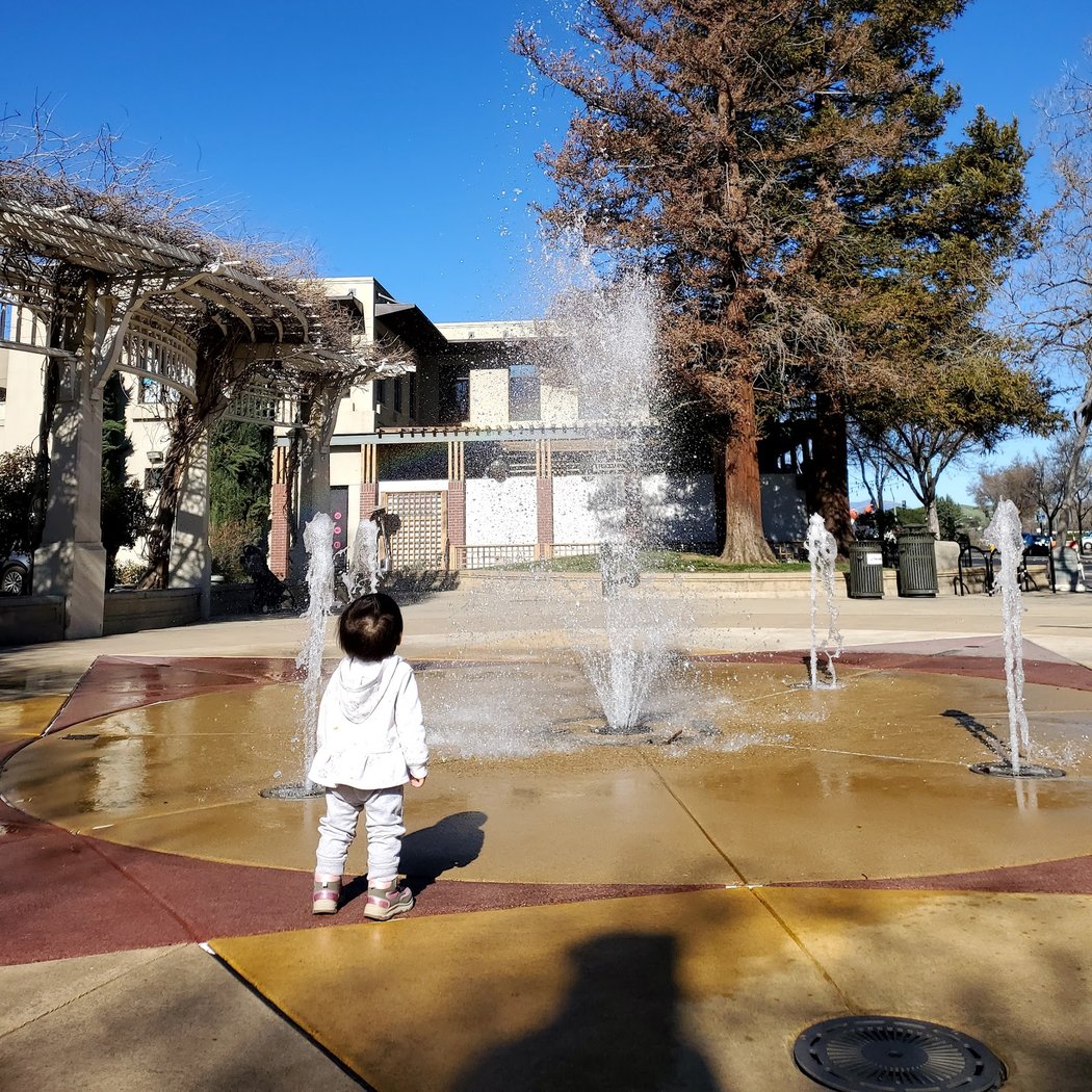 Lizzie Fountain Park 3