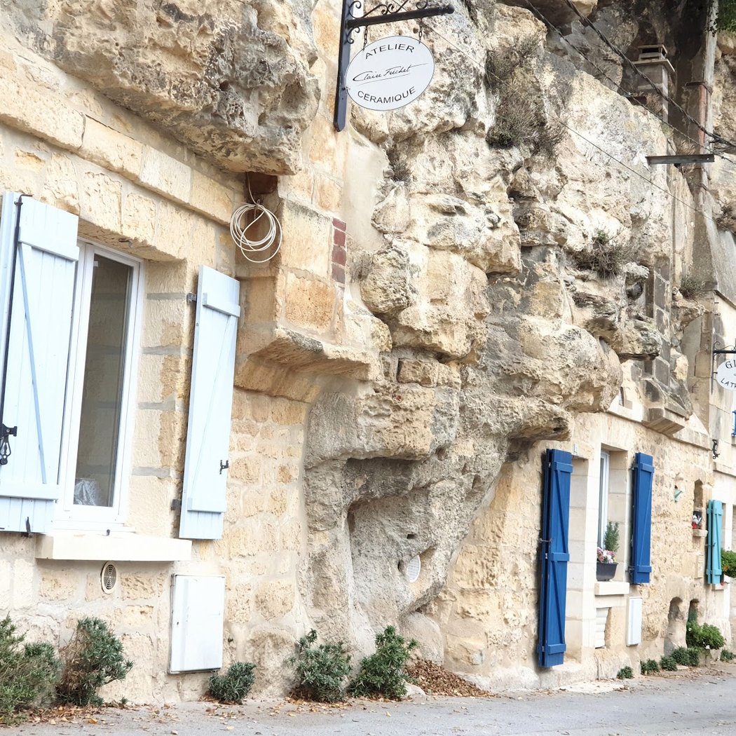 Village troglodyte 1