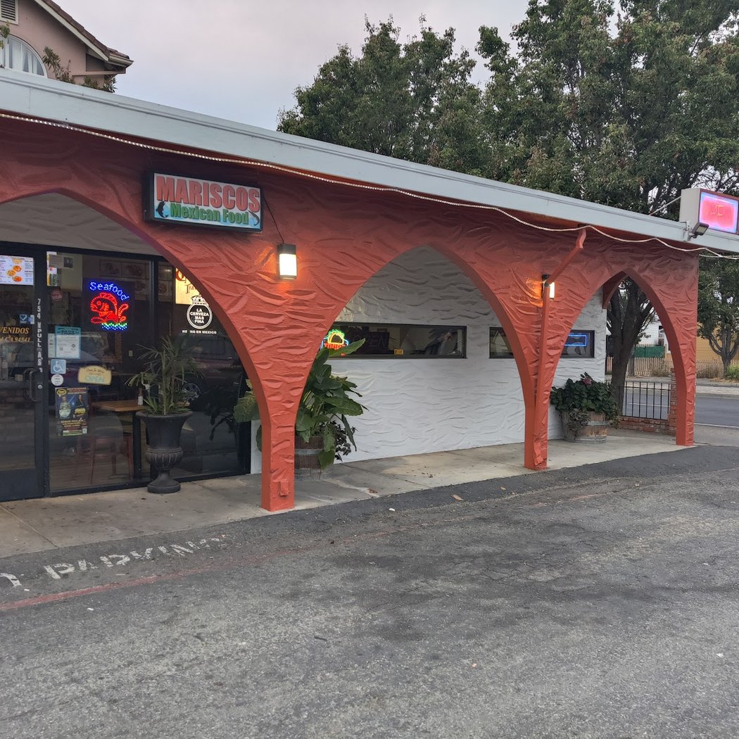 Taqueria Mar y Tierra 2