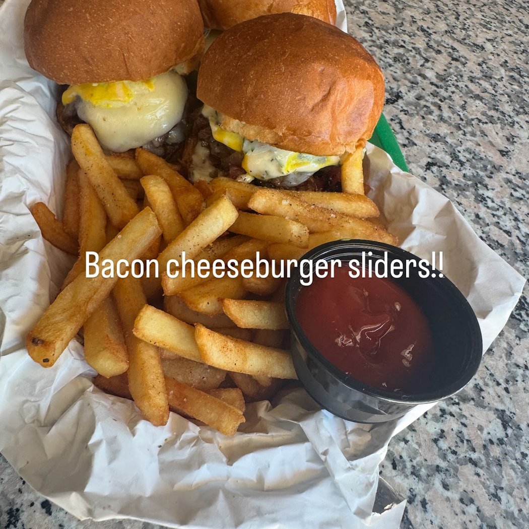 Krisinda’s Kitchenette and Samo’s BBQ 3