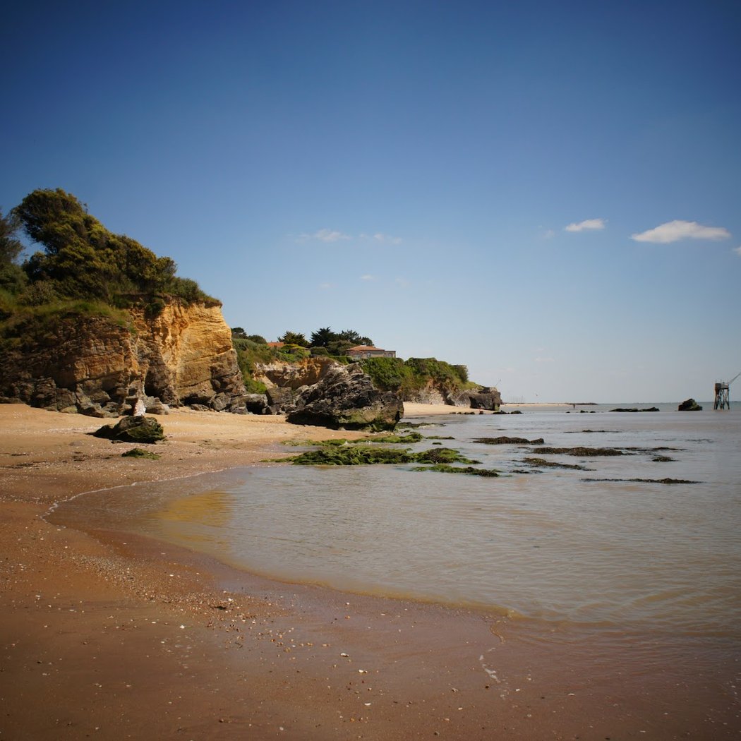 Plage des Roches-Dorées 1