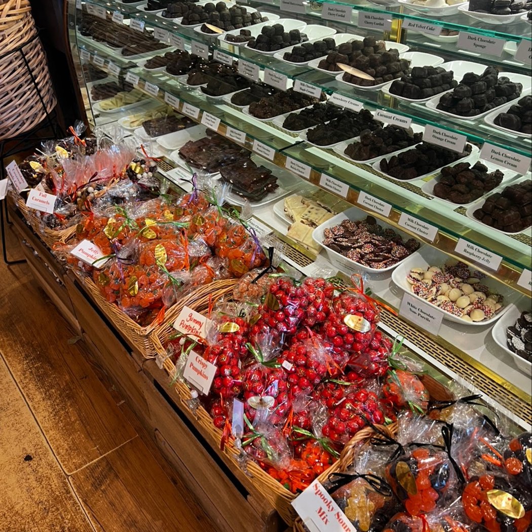 Love Lane Sweet Shoppe 1