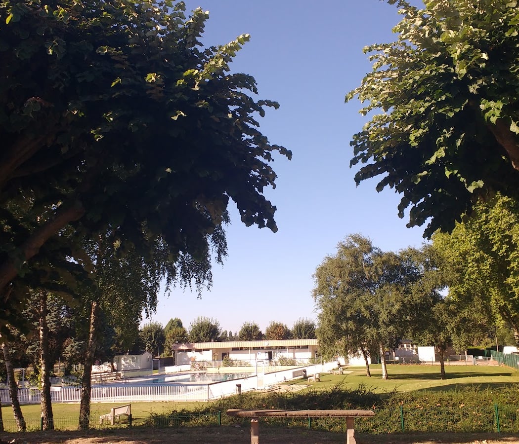 Piscine municipale extérieure 3