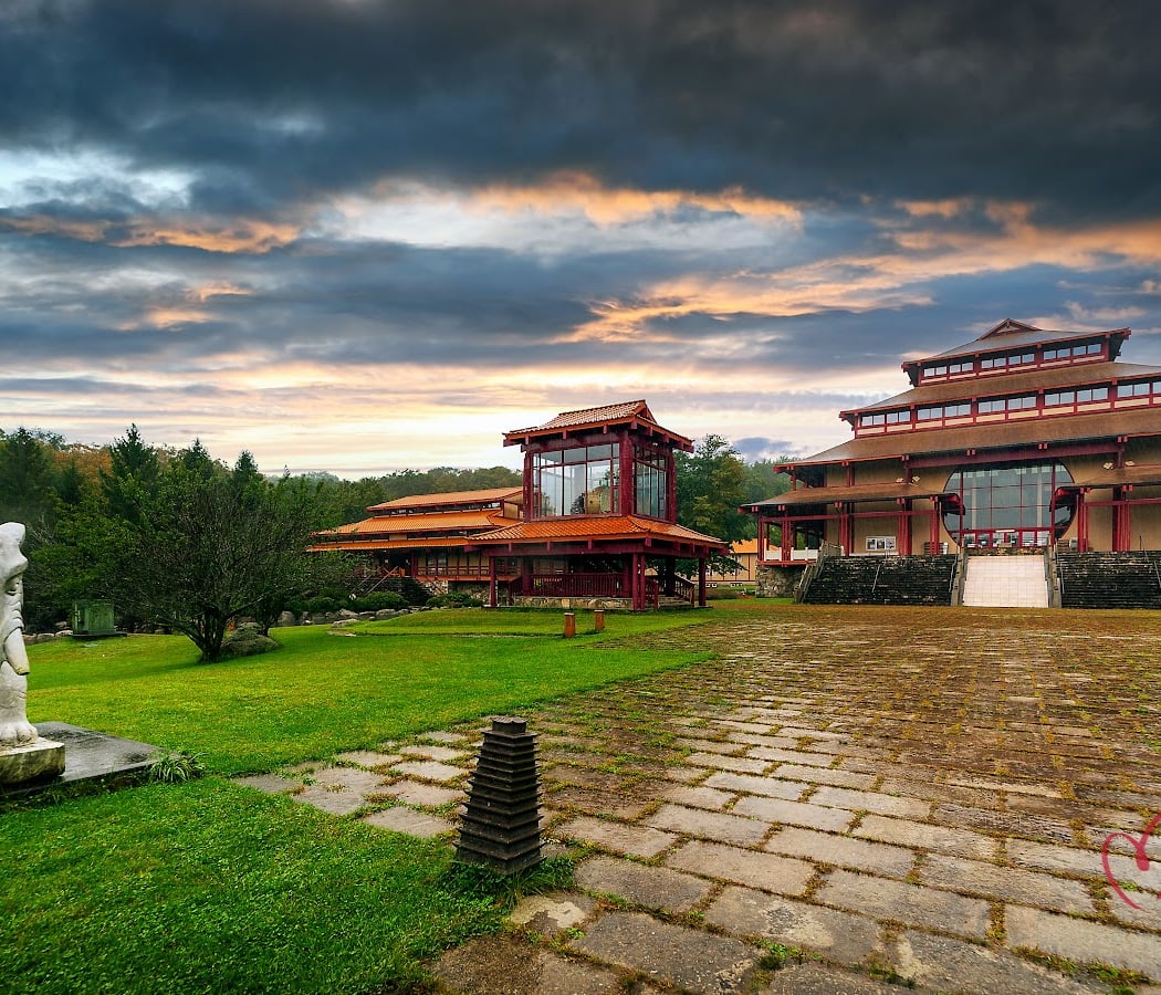 Chuang Yen Monastery 1