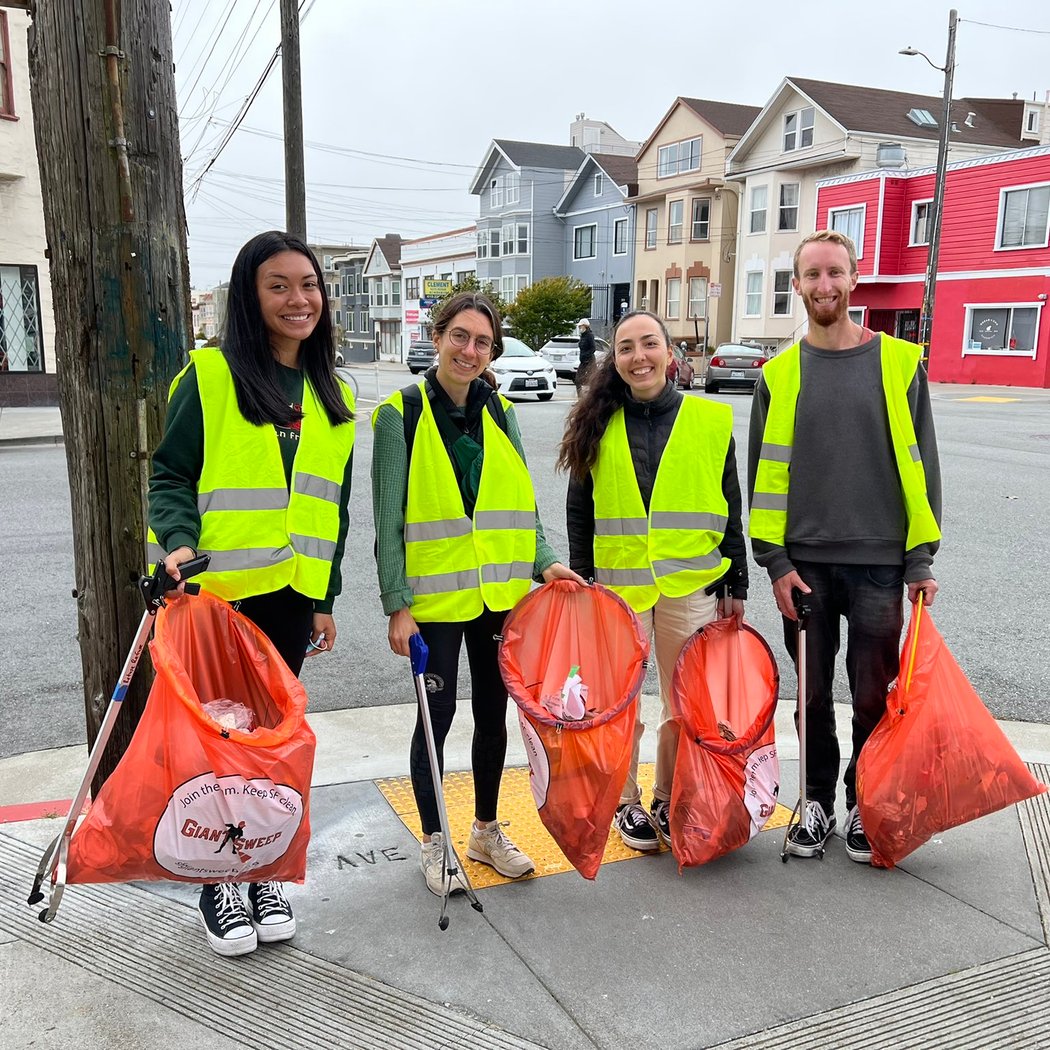 Marina Happy Hour Cleanup - Volunteer Community Service 3