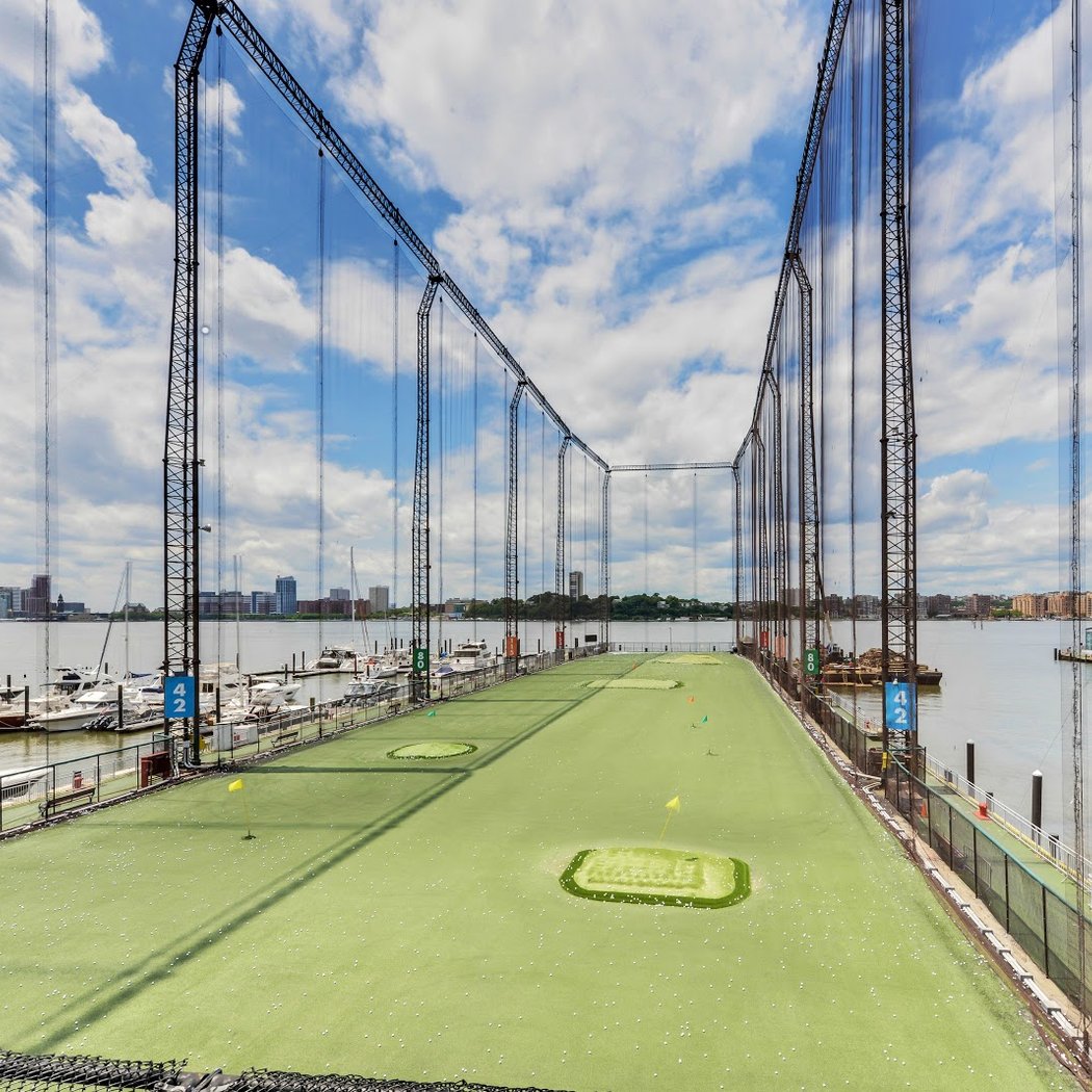 Friday Night Swings Presented by Michelob ULTRA 2