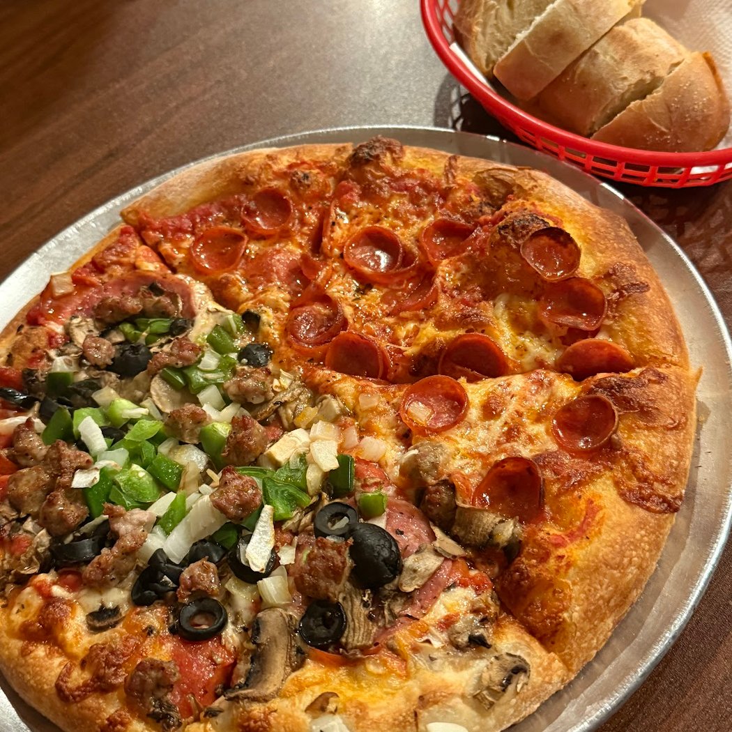 Angies Pizza Italian Restaurant 3