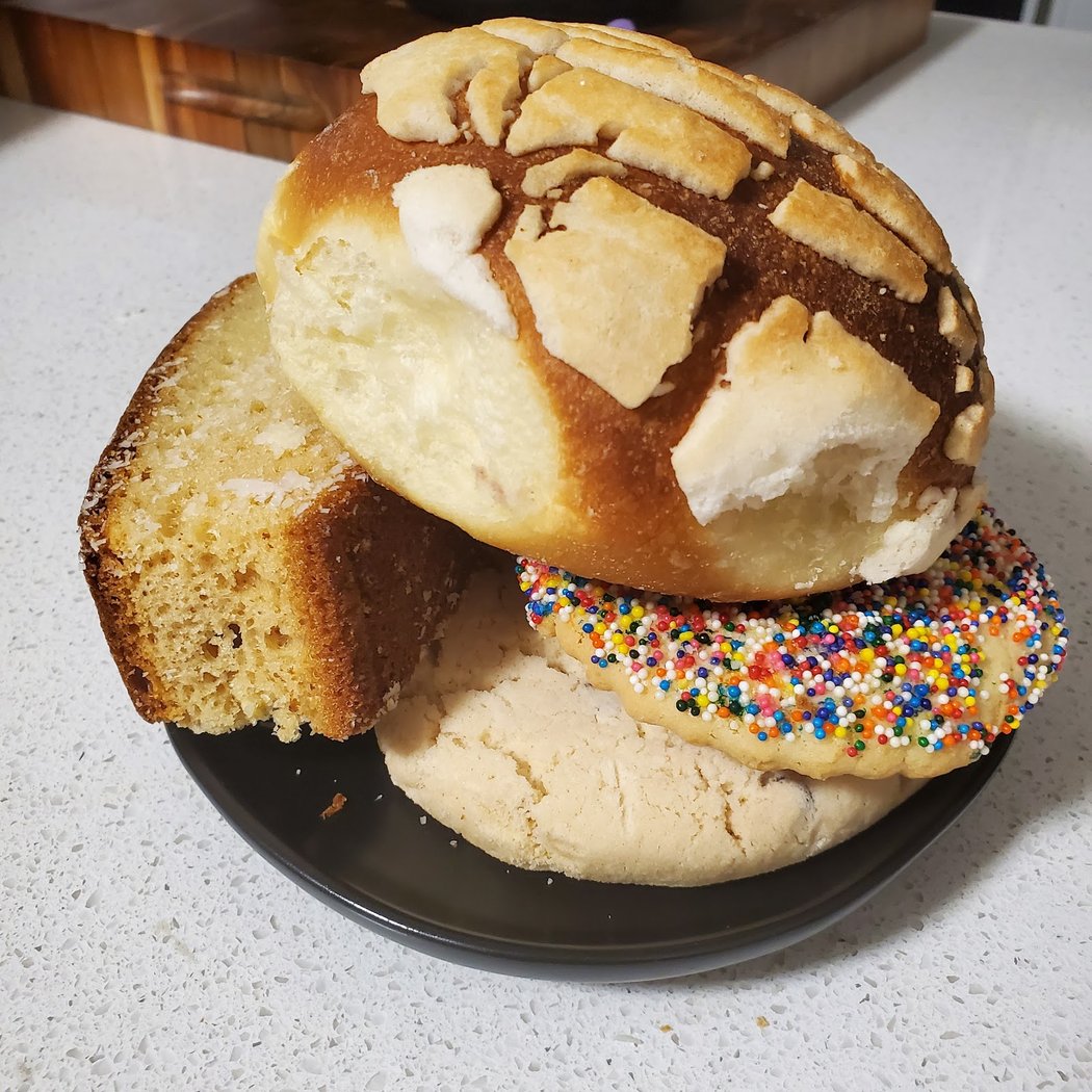 La Mejor Bakery 3