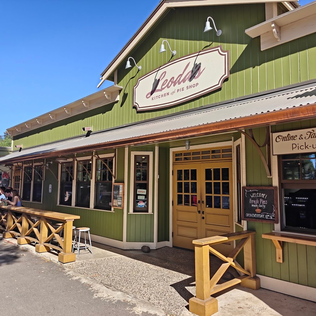 Leoda's Kitchen and Pie Shop 3