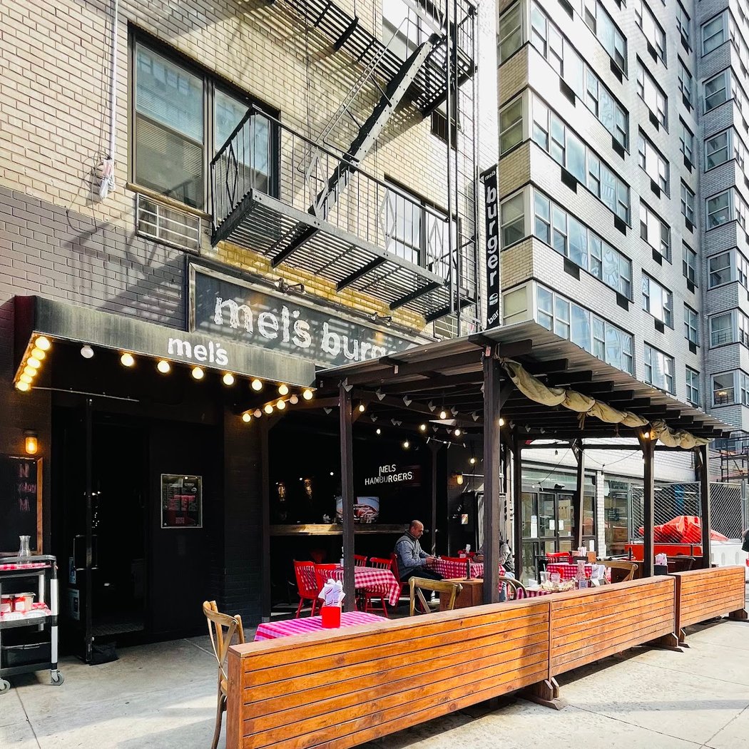 Mel's Burger Bar 2