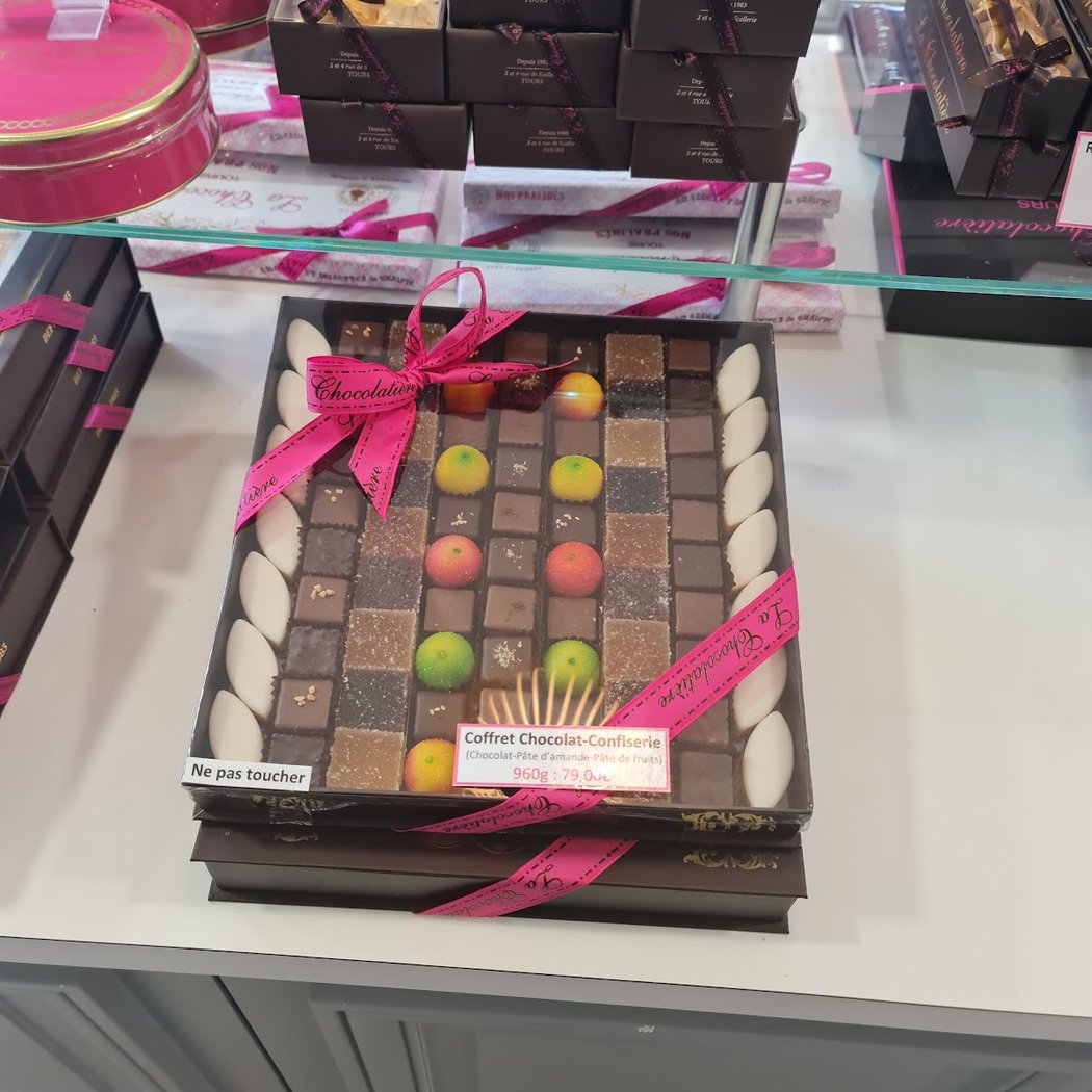 La Chocolatière 1