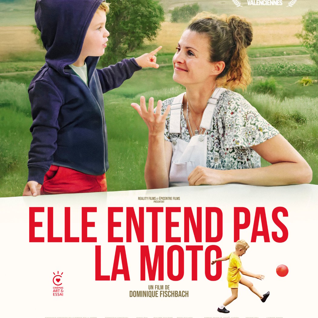 Elle entend pas la moto 1