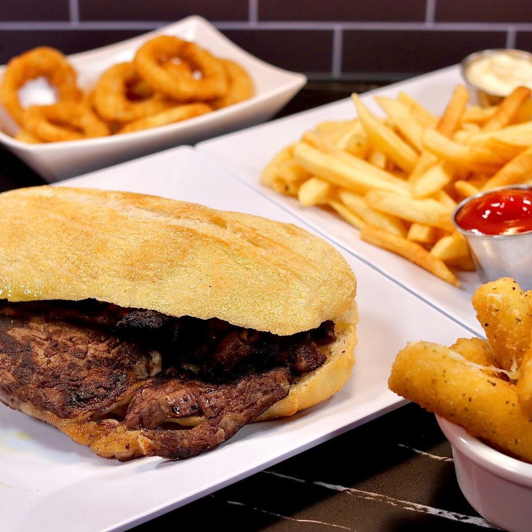 Europa Bar and Grill Restaurant 3