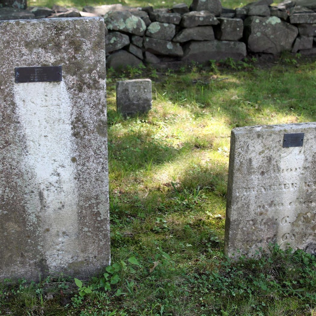 Walloon Church Graveyard 2