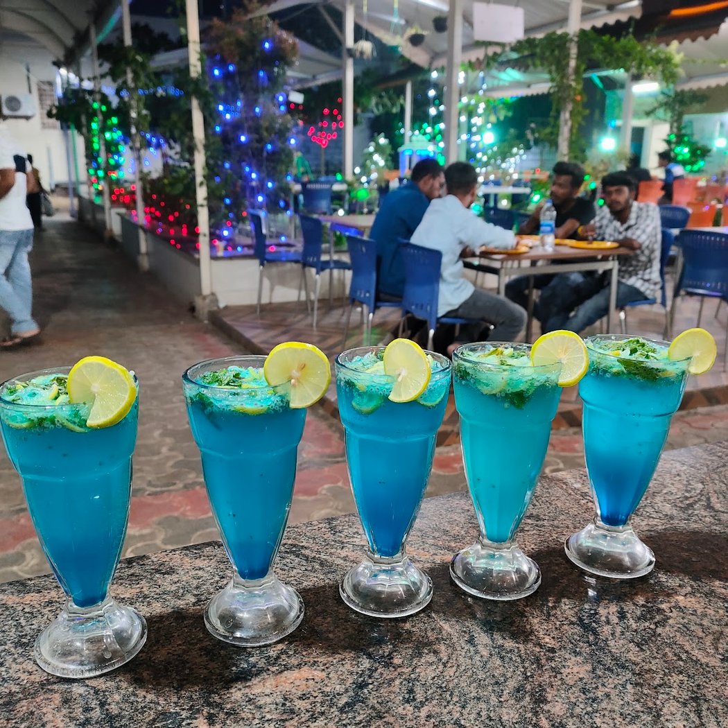 Fruitify Juices Sandwiches and Ice Creams 1