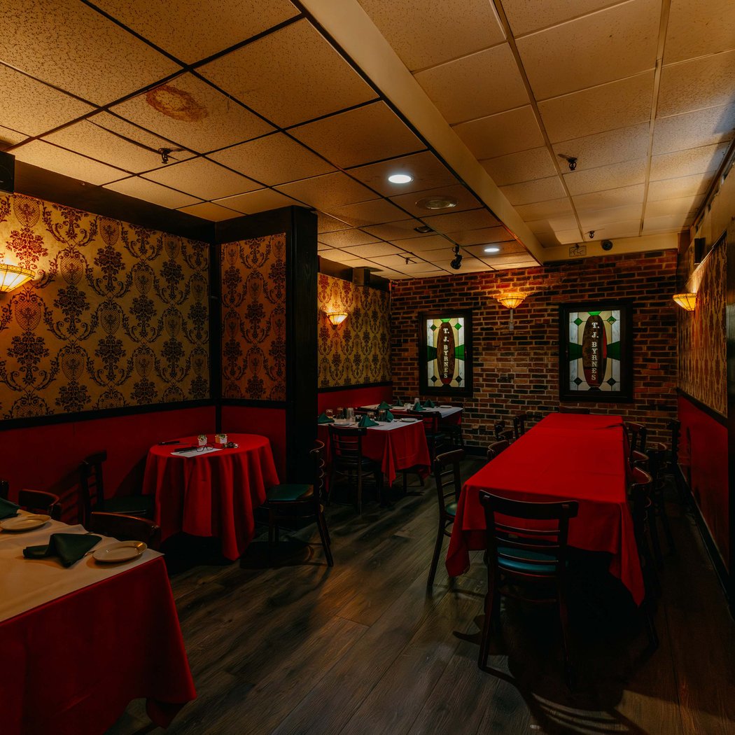 T.J. Byrnes Bar & Restaurant 2