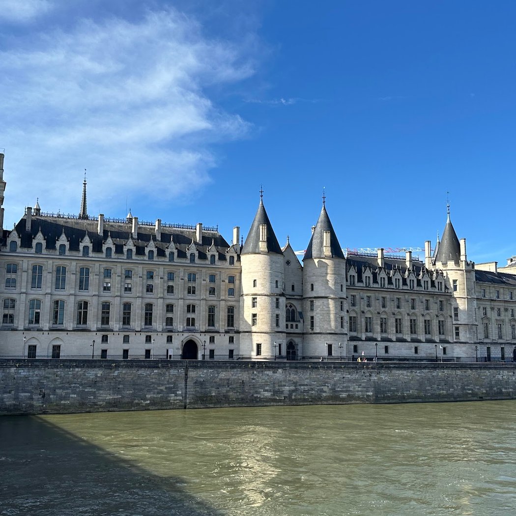 Tour de l'Horloge du Palais de la Cité 3