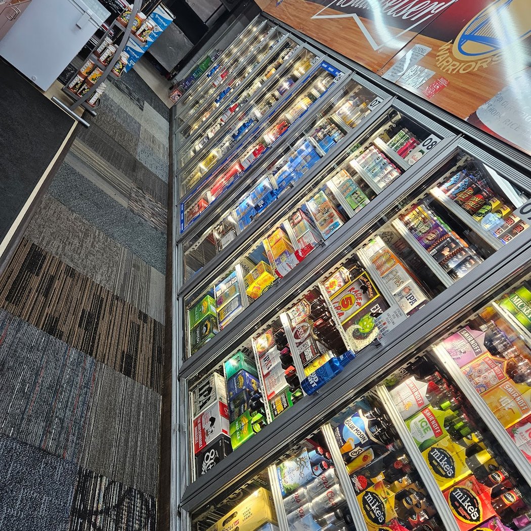 R & H Liquors 3