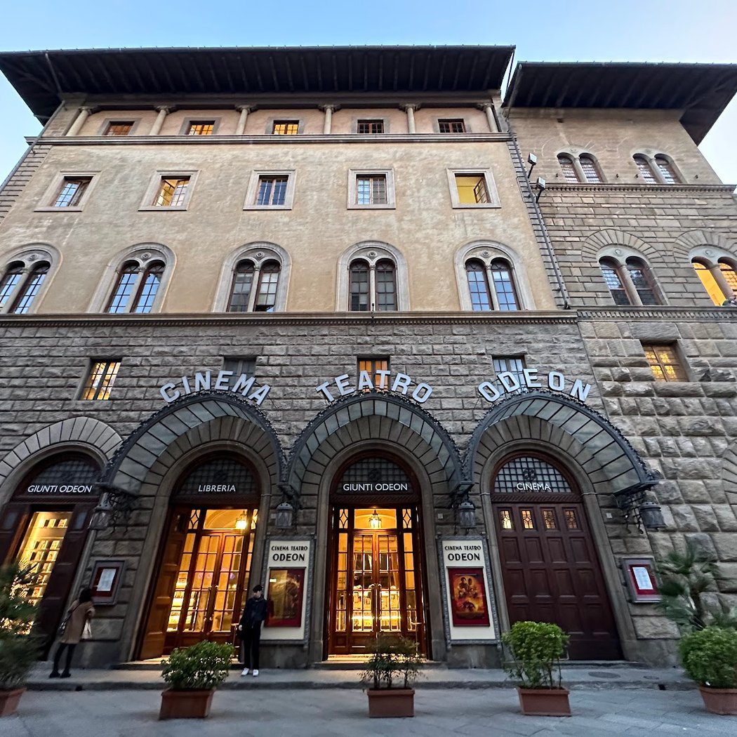Visite guidate al Teatro Cinema Savoia, oggi Giunti Odeon 3