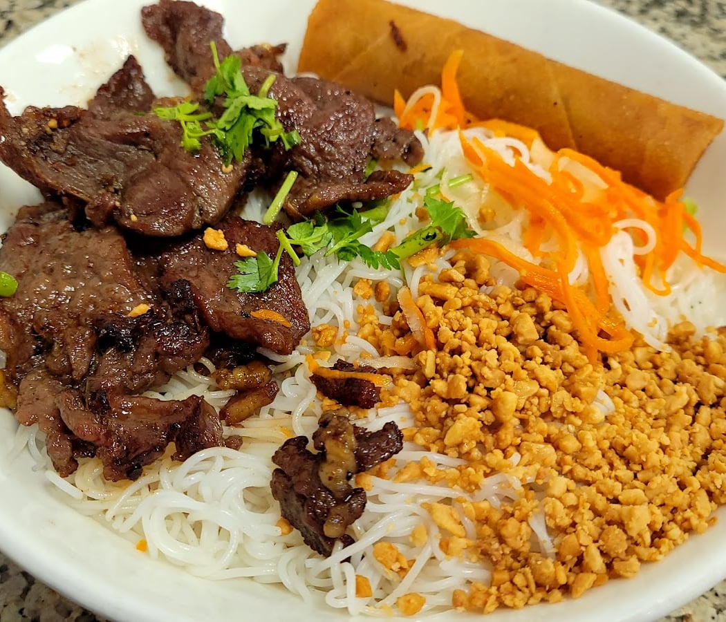 Pho Lee Hoa Phat 1 3