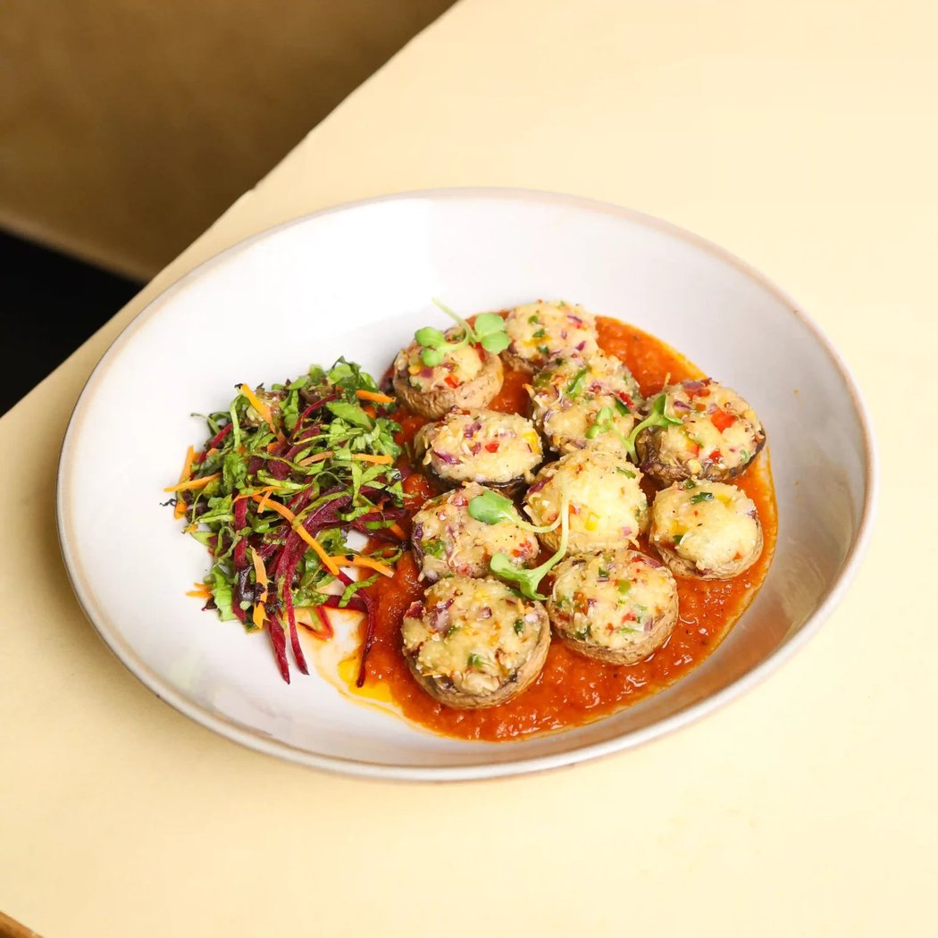 Atelier V | Casual Fine Dine Restaurant & Cocktail Bar 4