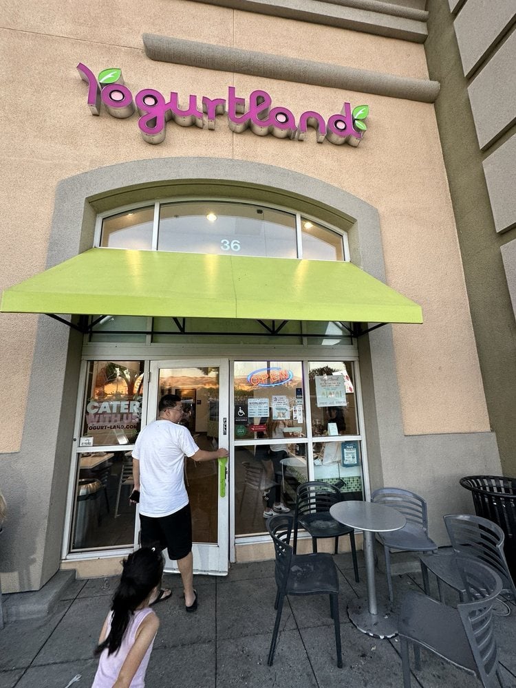 Yogurtland Story & King Road 2