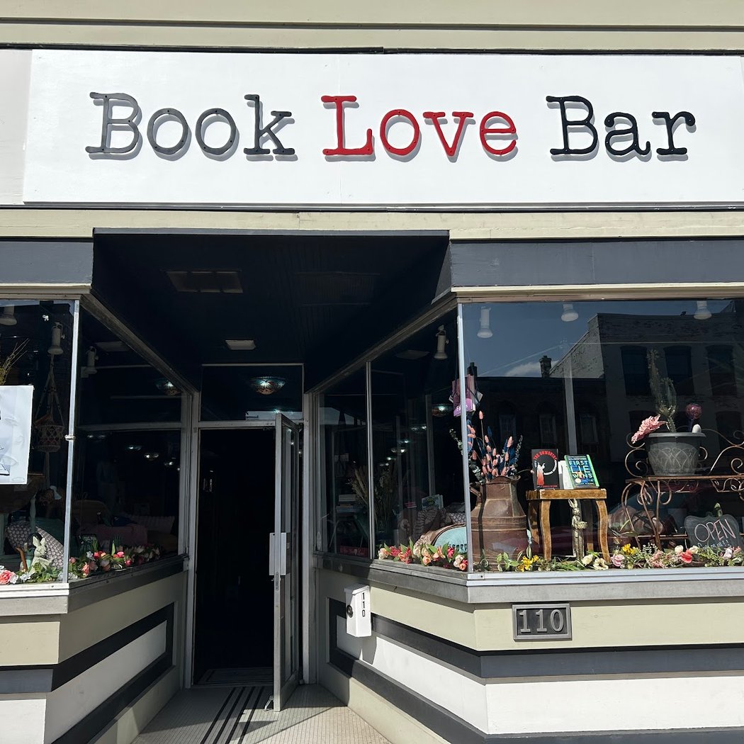 Book Love Bar 2