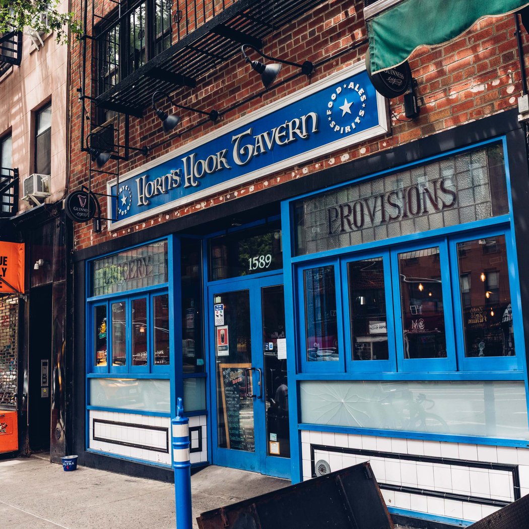 Horn's Hook Tavern 4