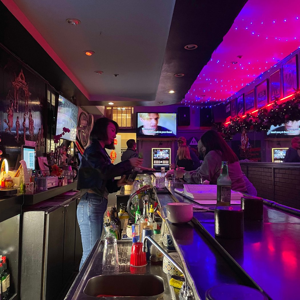 Bow Bow Cocktail Lounge 3