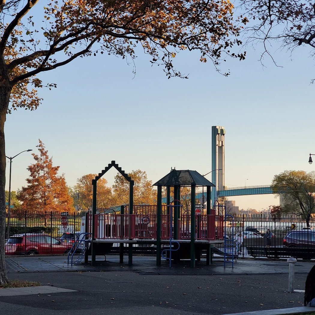 East River Playground 4