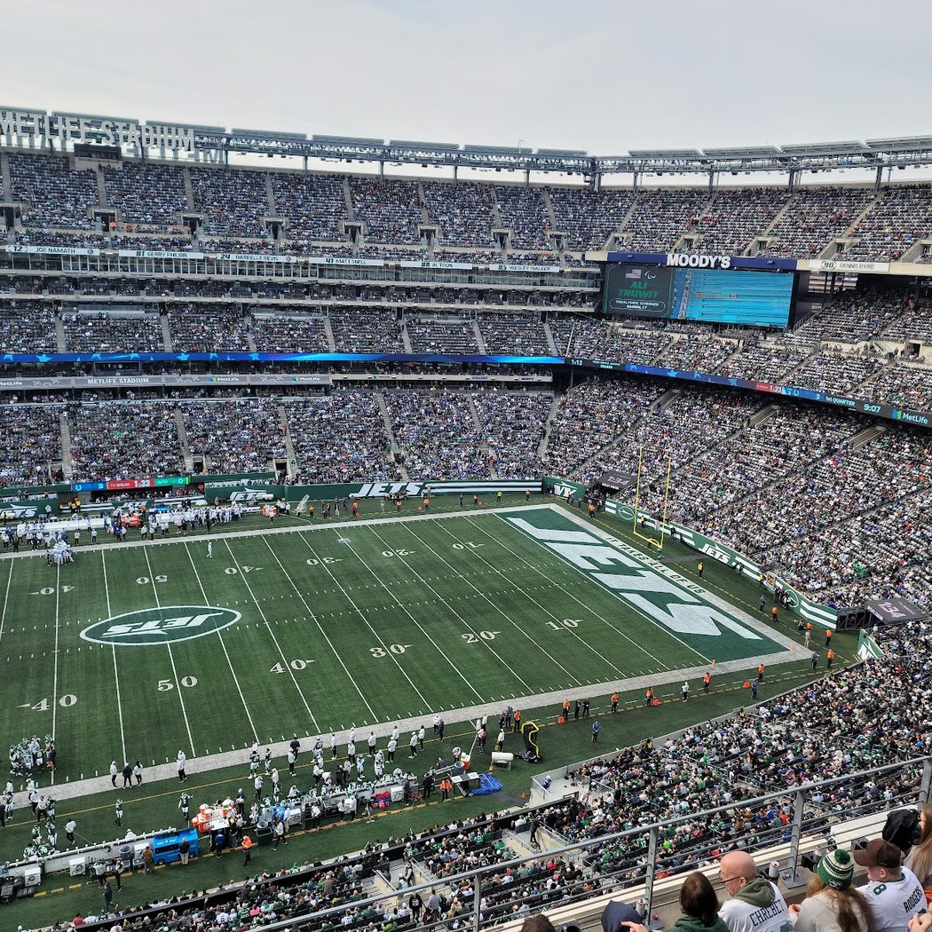Jets and Giants Home Games 4