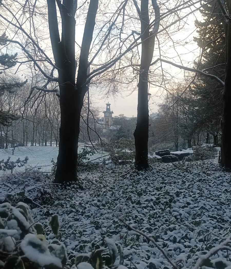 Allée des Chiens du Parc Georges Brassens 3
