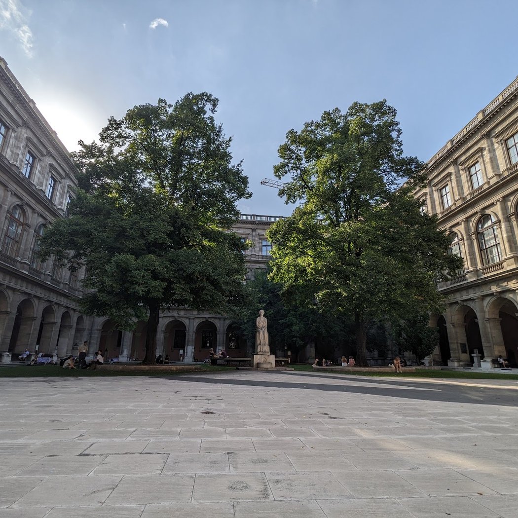 Arkadenhof