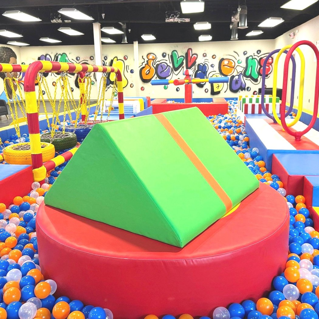 Jumpin' Jellybeans The Boutique Play Space Chattanooga 3