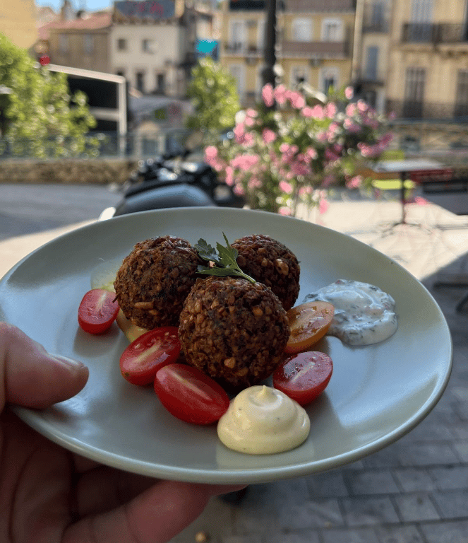 YAFEL MARSEILLE: STREET FOOD falafel & halloumi 4