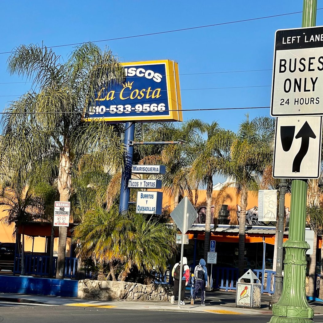 Mariscos La Costa 3