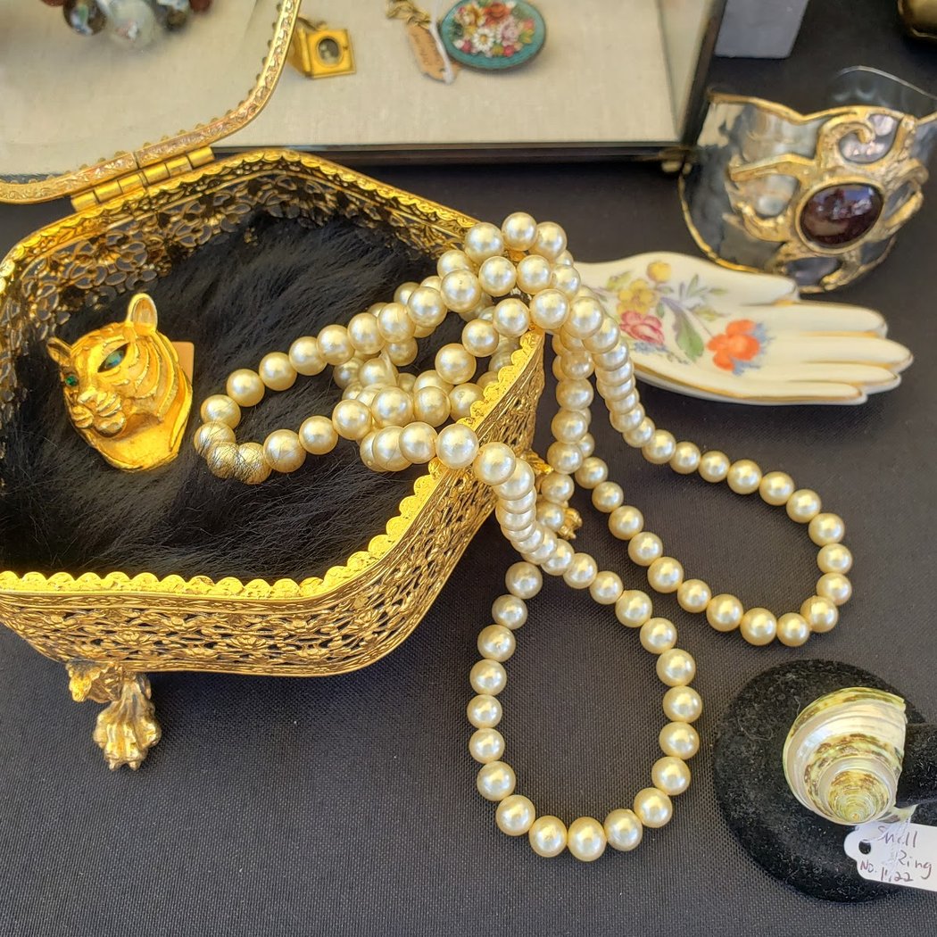 Thanksgiving Bazaar 1