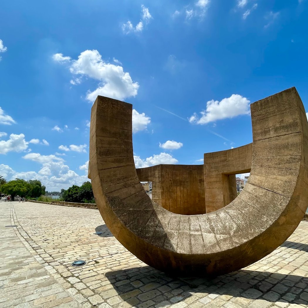 Monumento a la Tolerancia 1