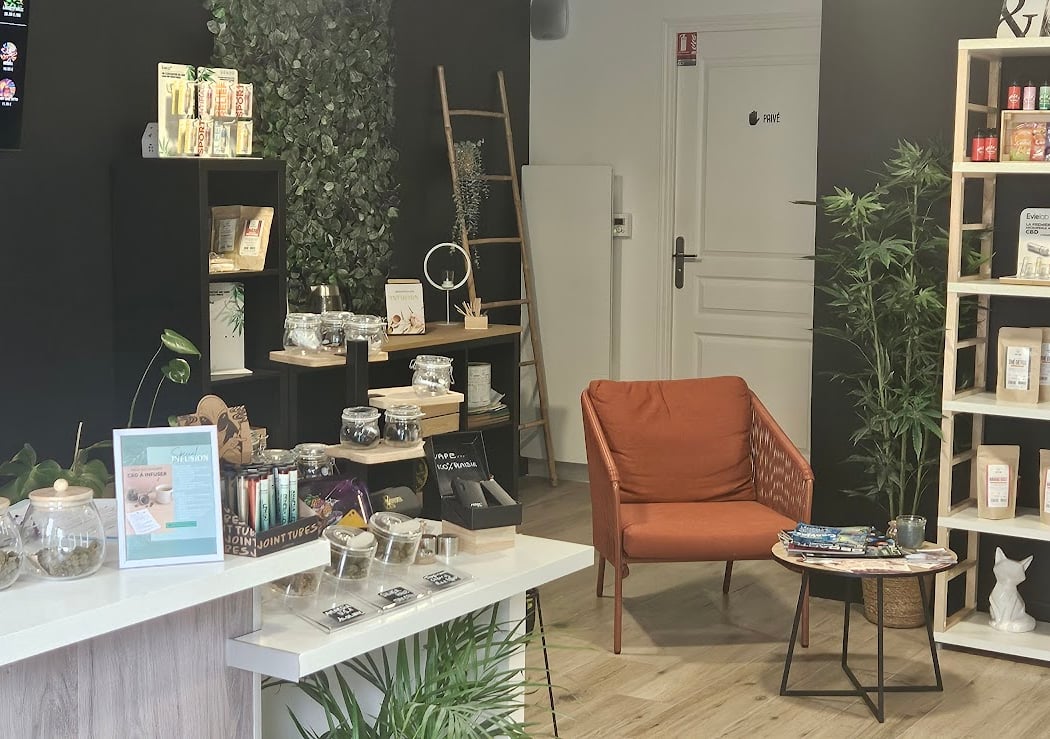 CBD LOVELY Villiers | 10 OH HHC - THV N10 - HPI CBD Shop Val de Marne 94 1