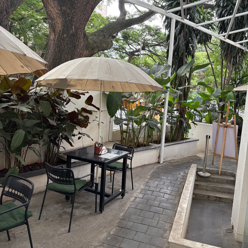 THE BLOOM - Cafe & Patisserie 2