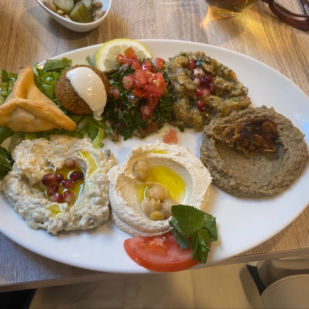 AL PHENIC Restaurant Libanais 1