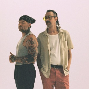 Emarosa 1