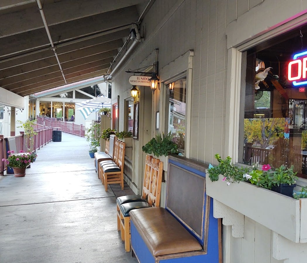 El NiDO Mexican Restaurant & Catering 2