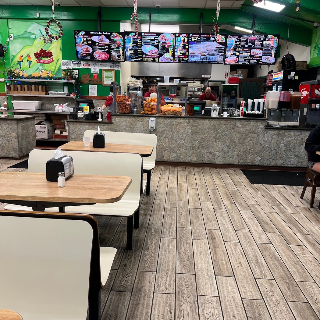 Taqueria Los Pericos 3