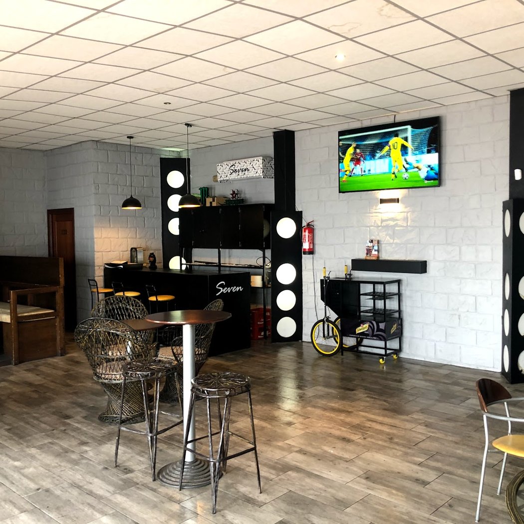 Pub Seven 2